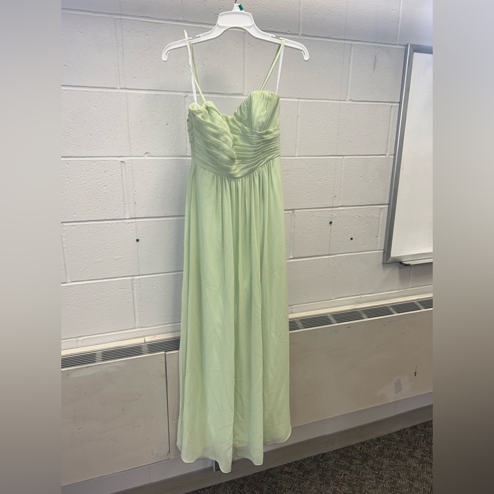 B2 by Jasmine- pale green prom dress, size 8